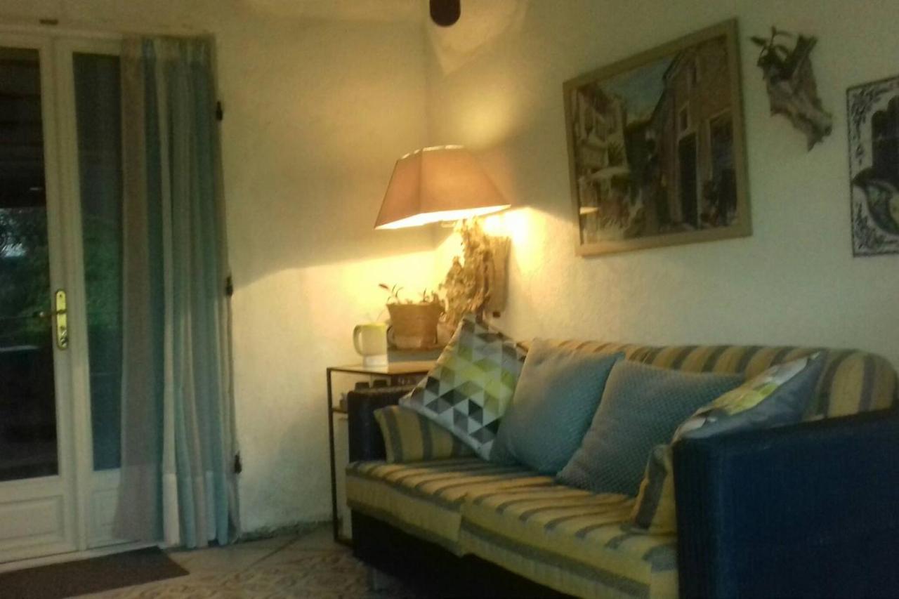Suite Prive Chez Dunja Roumoules Ngoại thất bức ảnh