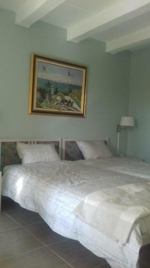 Suite Prive Chez Dunja Roumoules Ngoại thất bức ảnh
